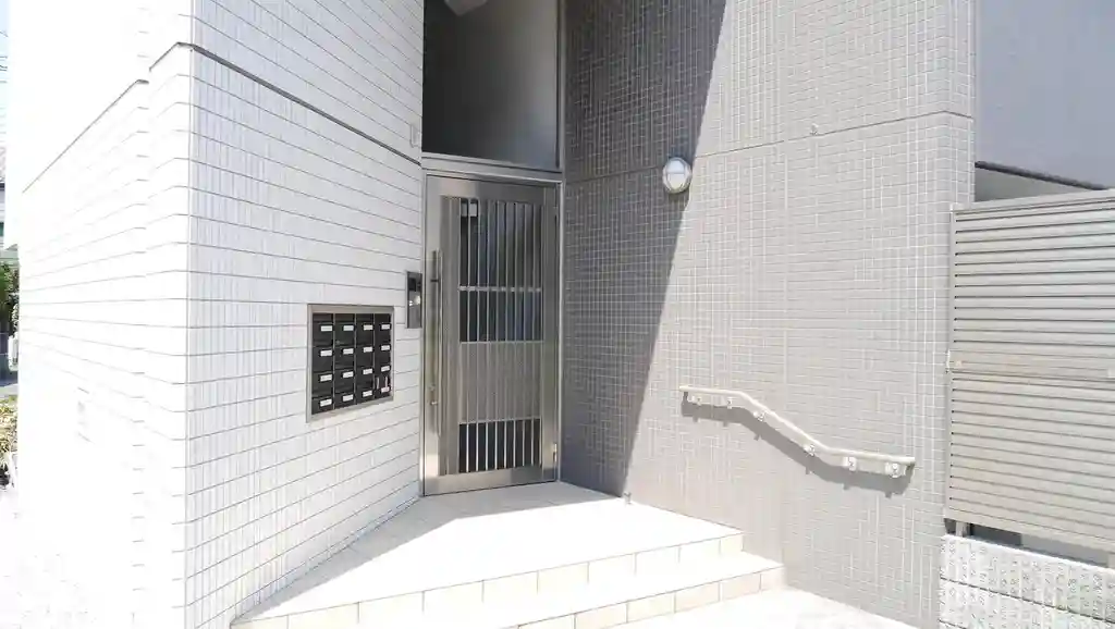 サーラ グラシオーザ 外観
