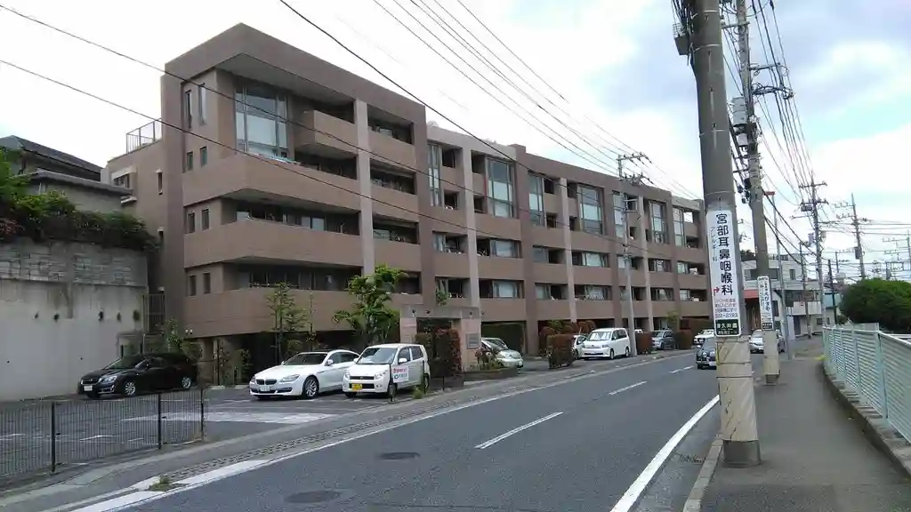 グラビスコート読売ランド前 外観