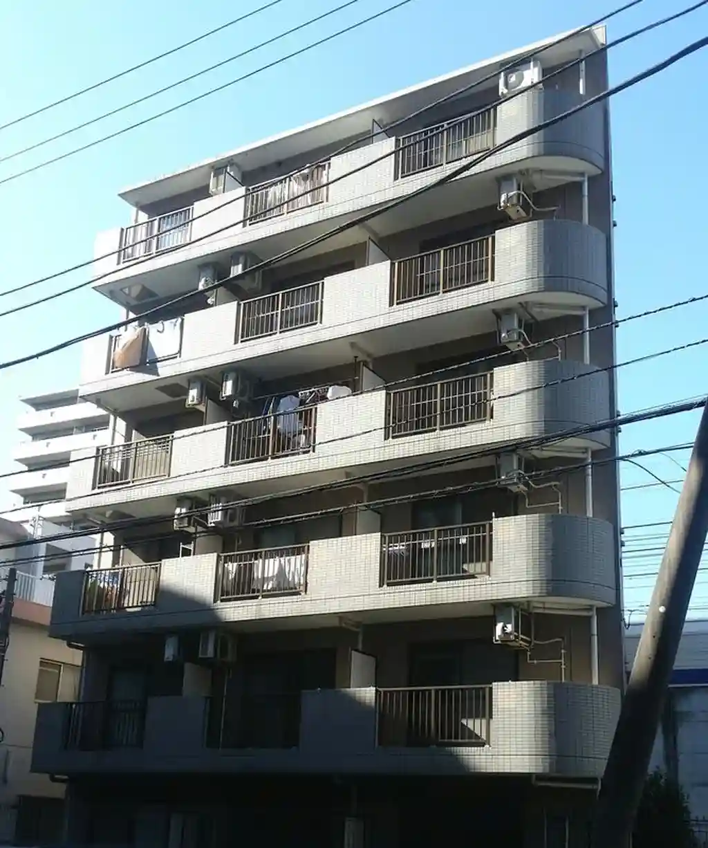 セシーズイシイ10 外観