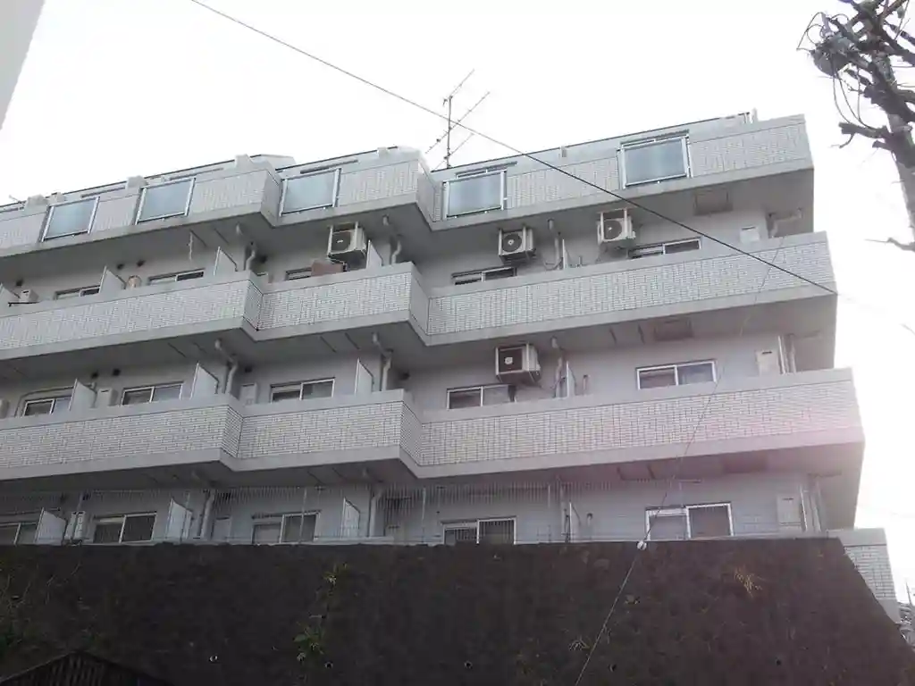 ジョルジュ磯子 外観