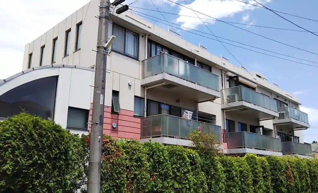 M-front 外観