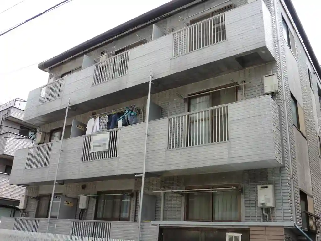 メゾンエステルナII 外観