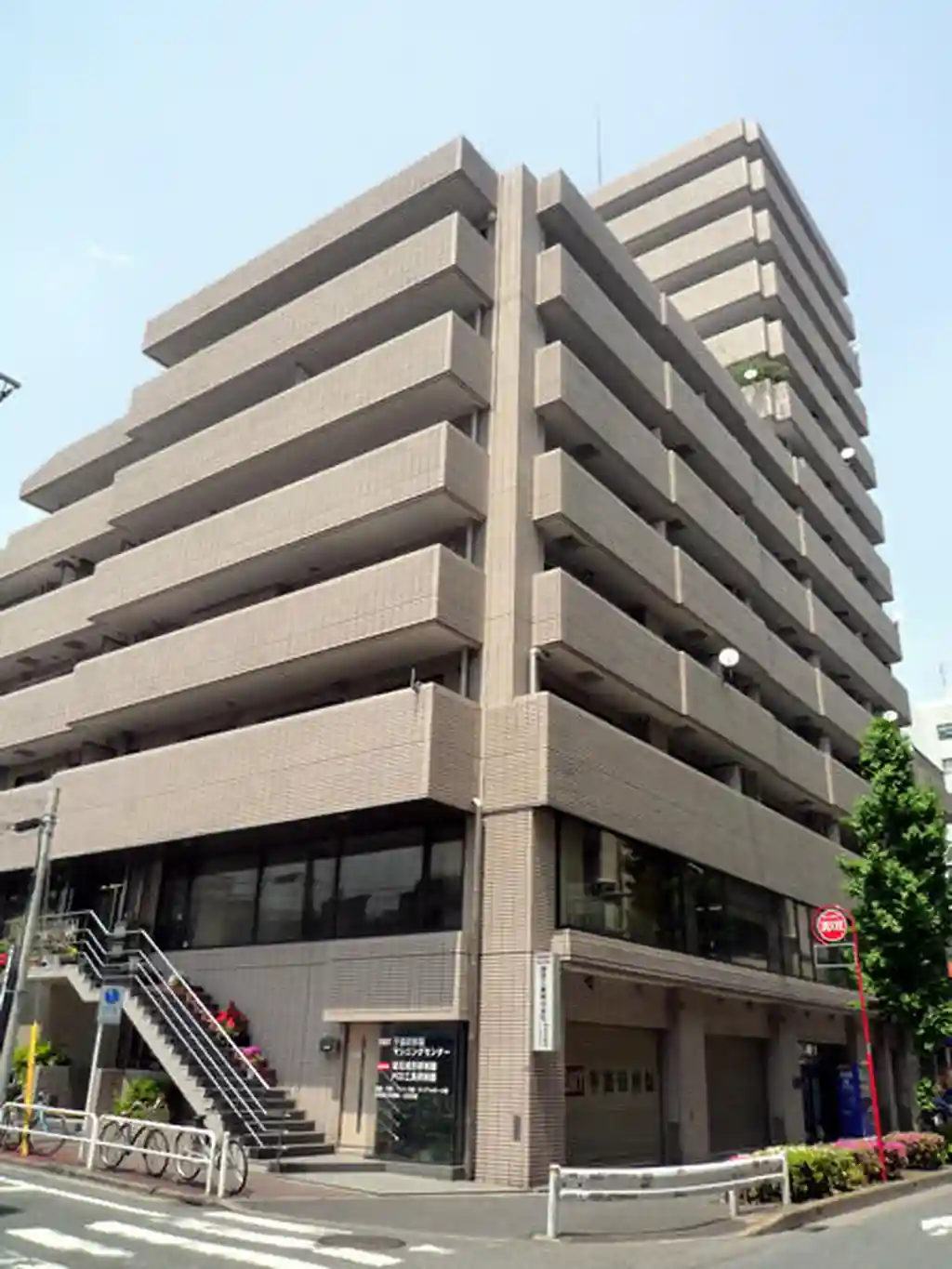 ゲオタワー池袋 外観