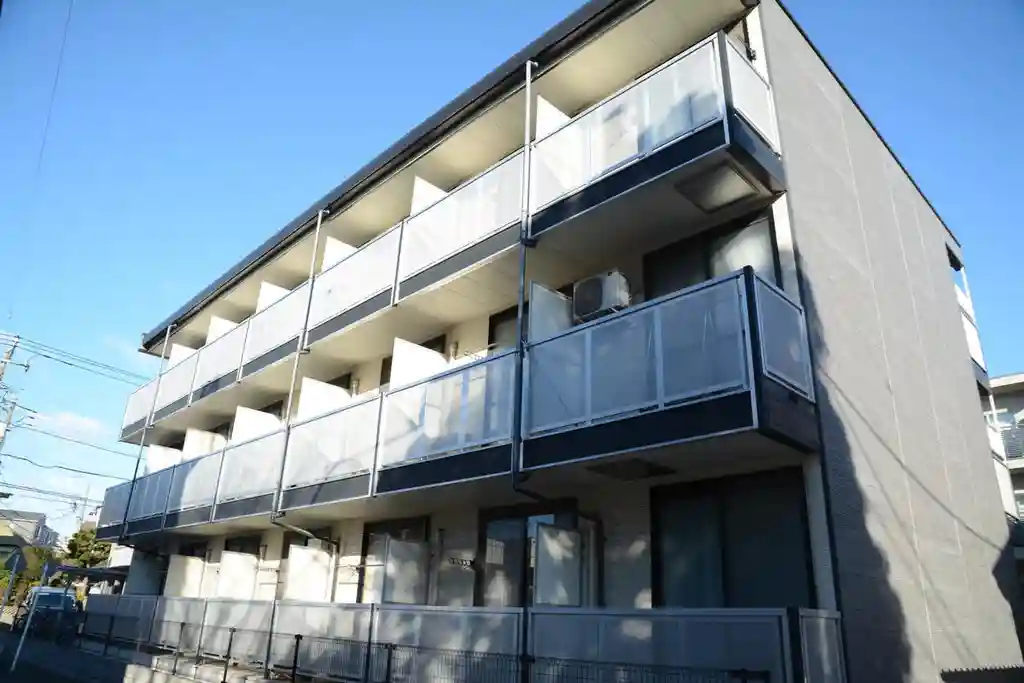 レオパレスKIVA 外観