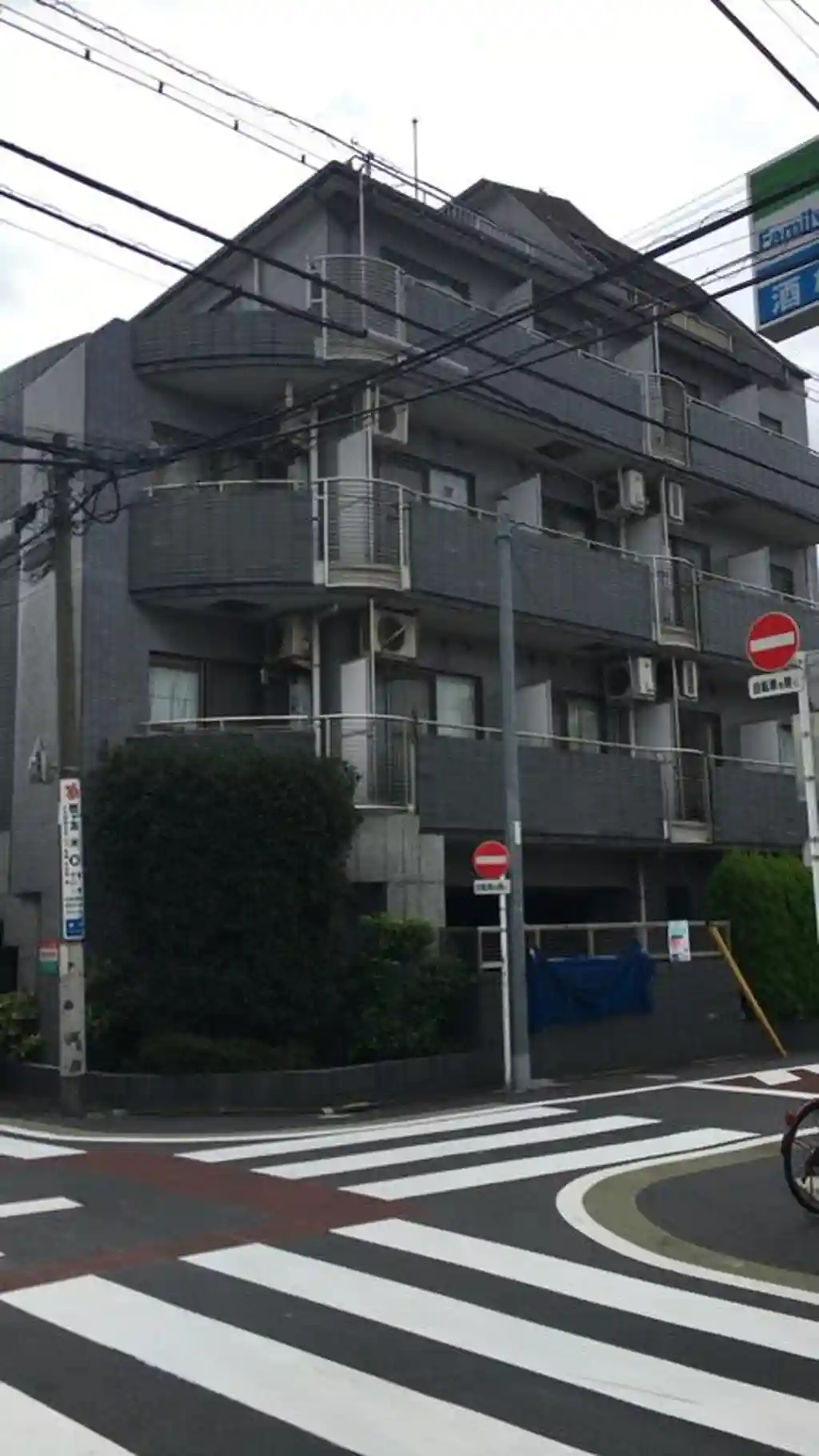 ベレッツア学芸大 外観