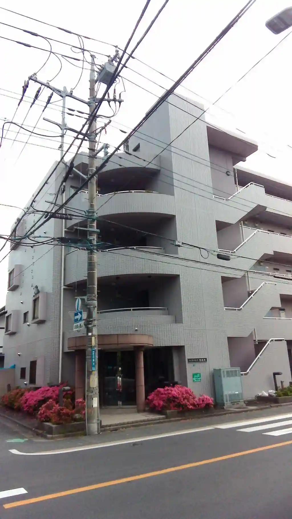 ルミネッセンス茂出木 外観
