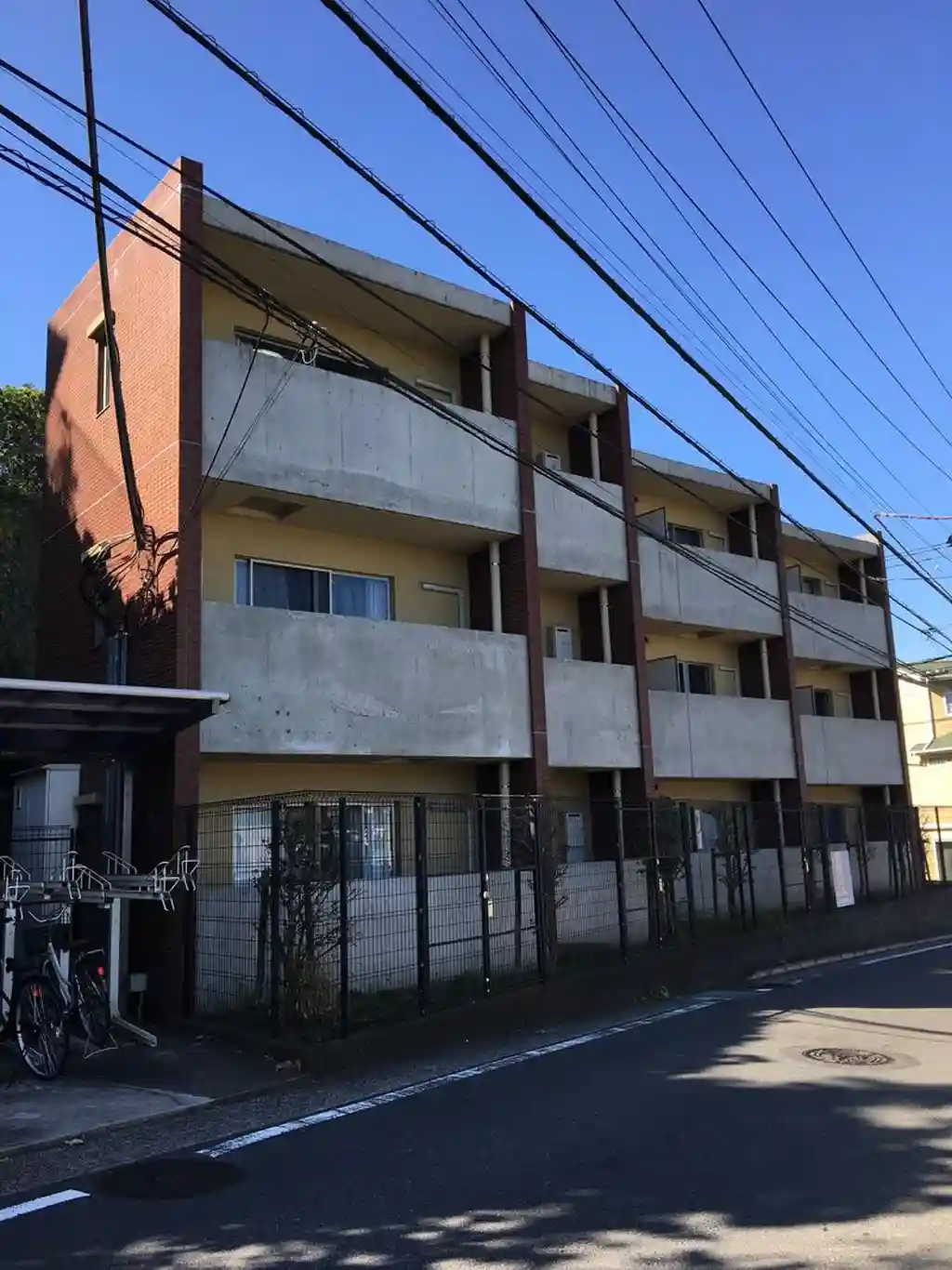 シャイニー長津田 外観