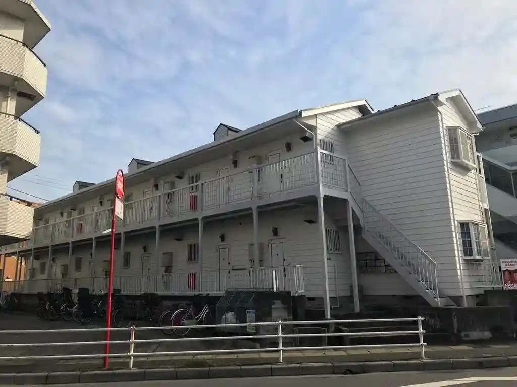 ラフォーレ中山 外観
