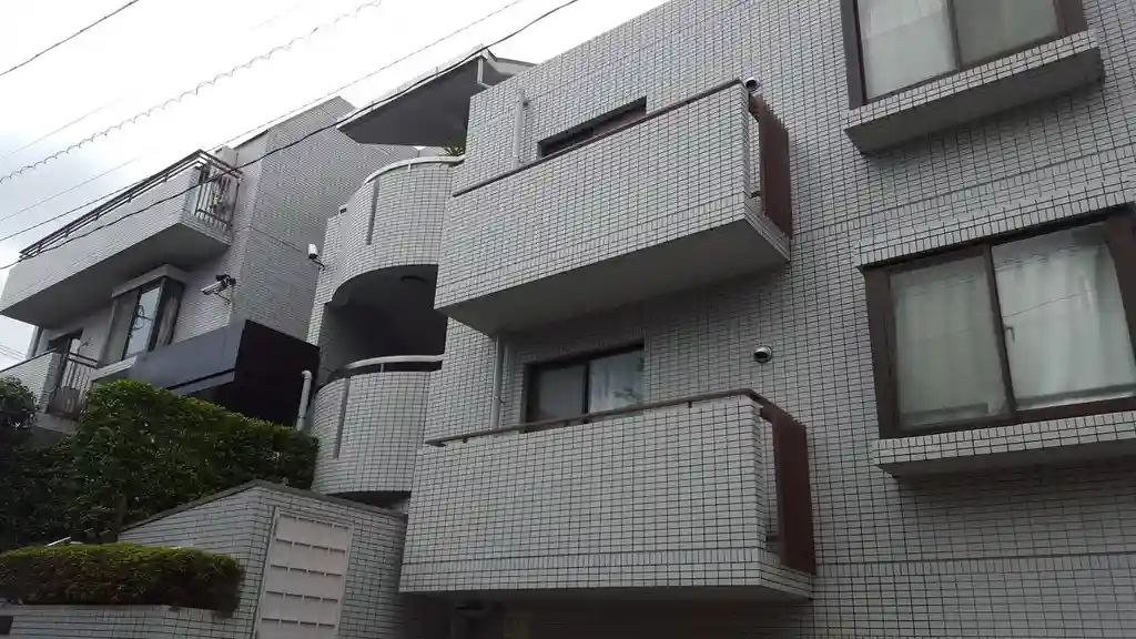 メゾン諏訪山 外観