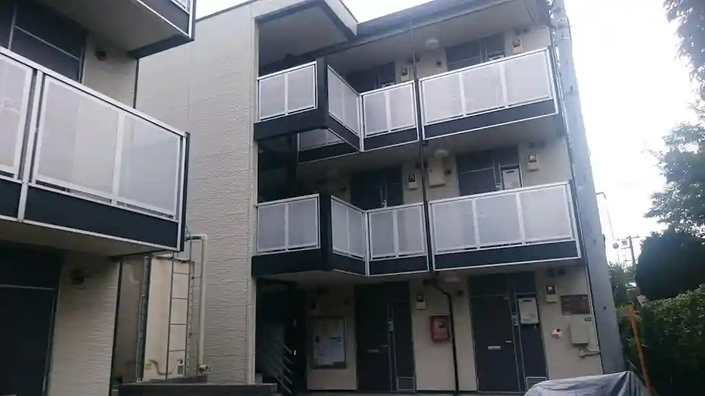 レオパレスアンフィールド 外観
