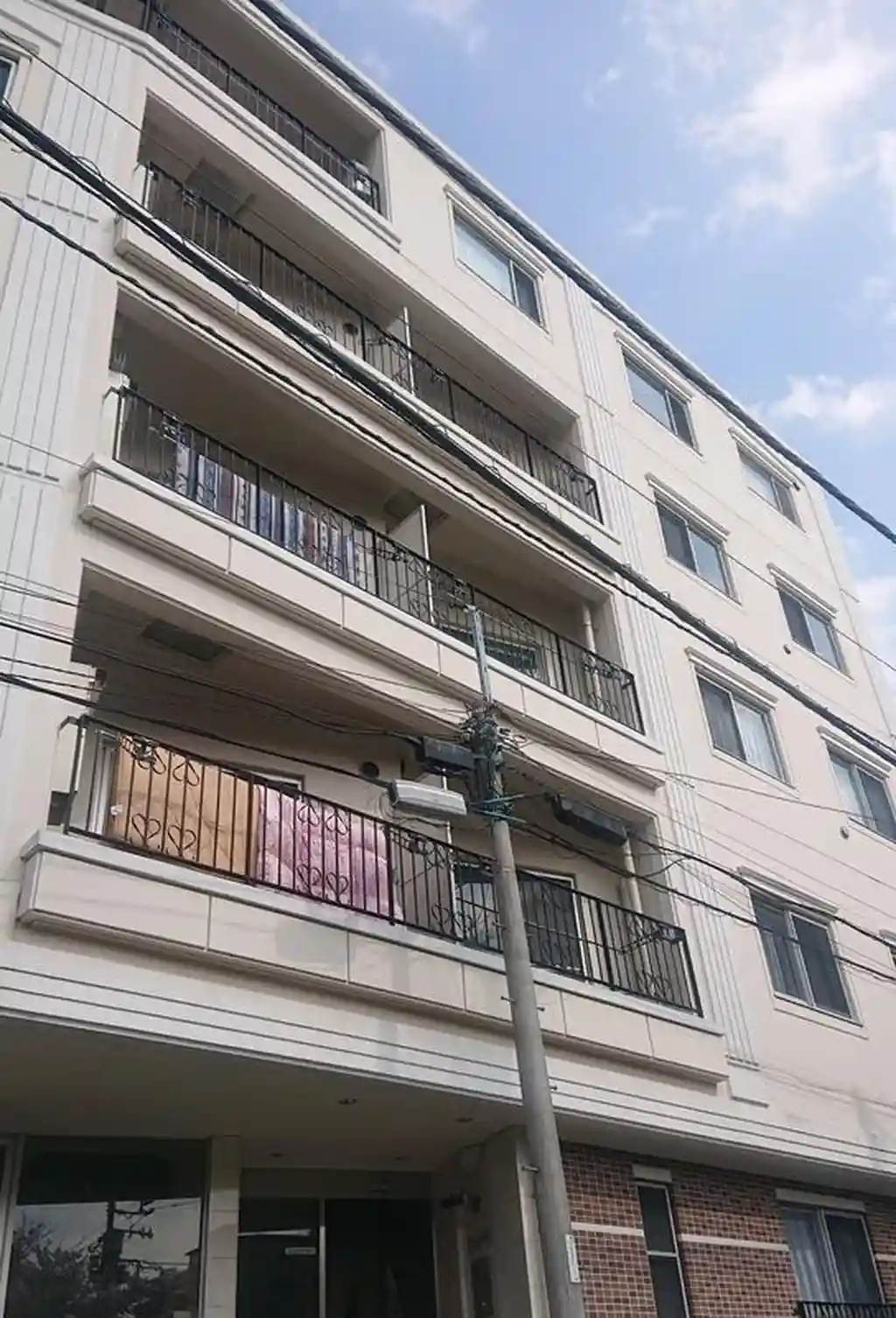 スワンレイク山手 外観