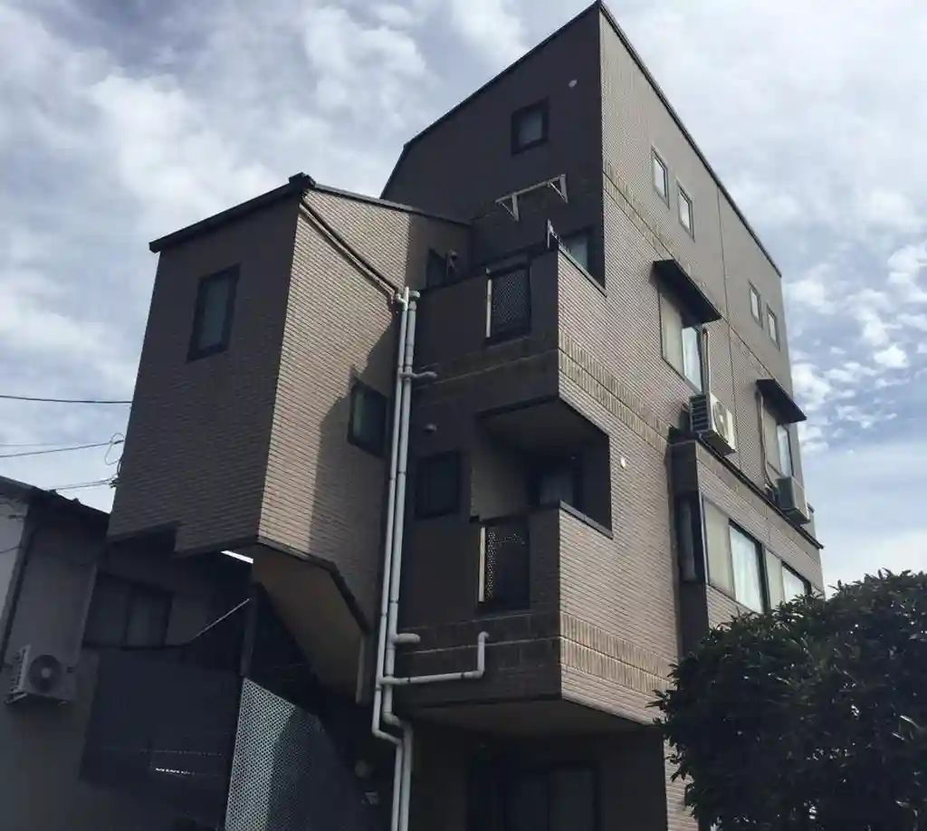 スールジュメル 外観