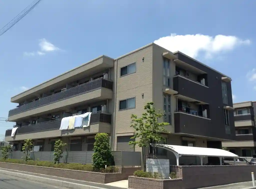 リラフォートイースト 外観