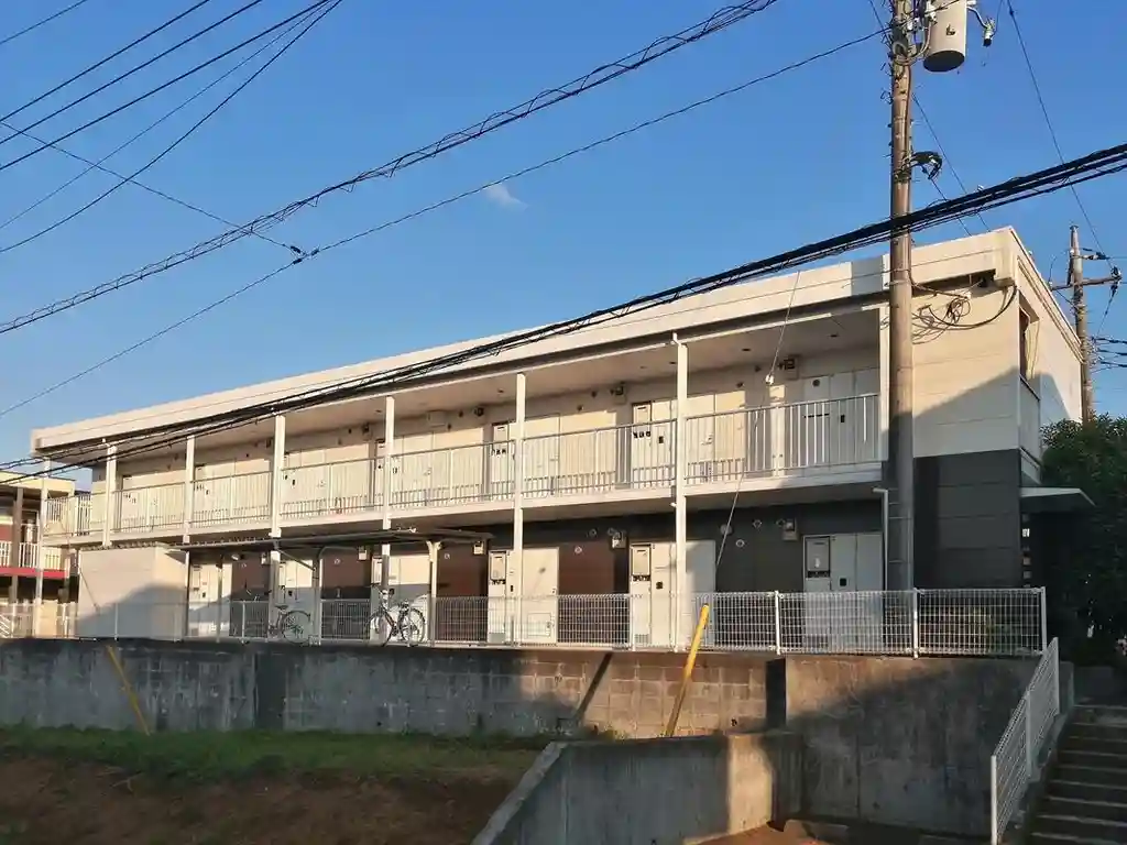 レオパレスホークヒルズ 外観