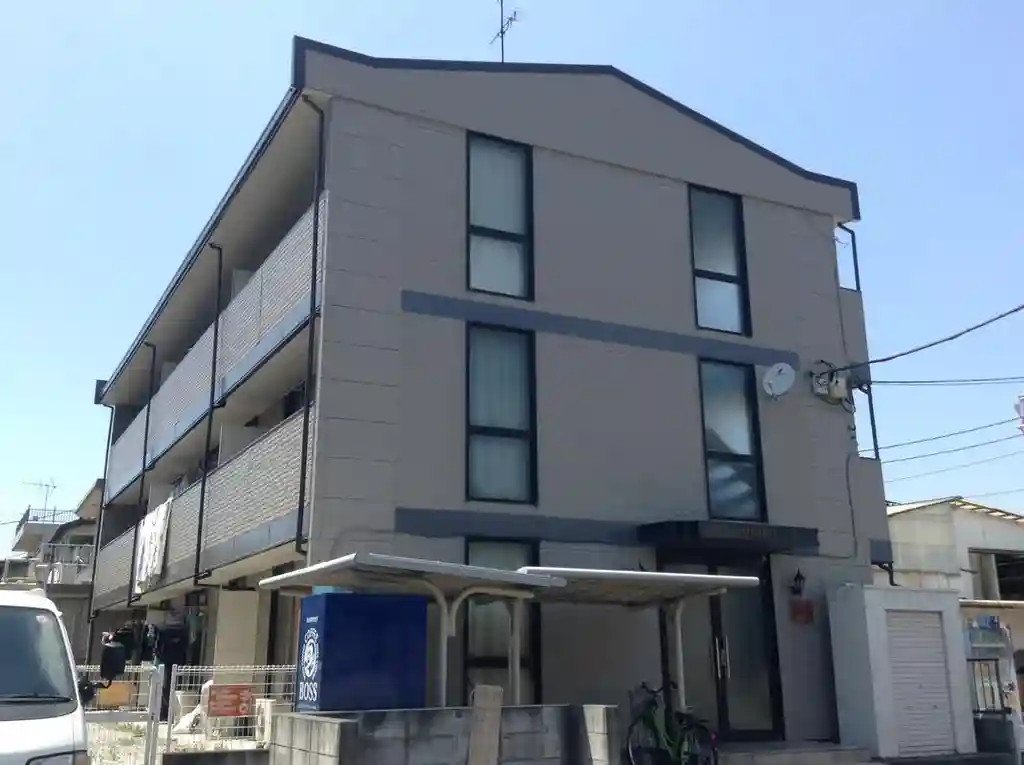 レオパレスパインヒル 外観