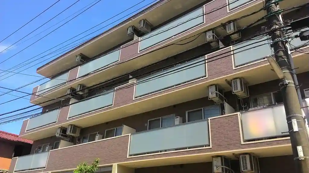 アドミラブール 外観