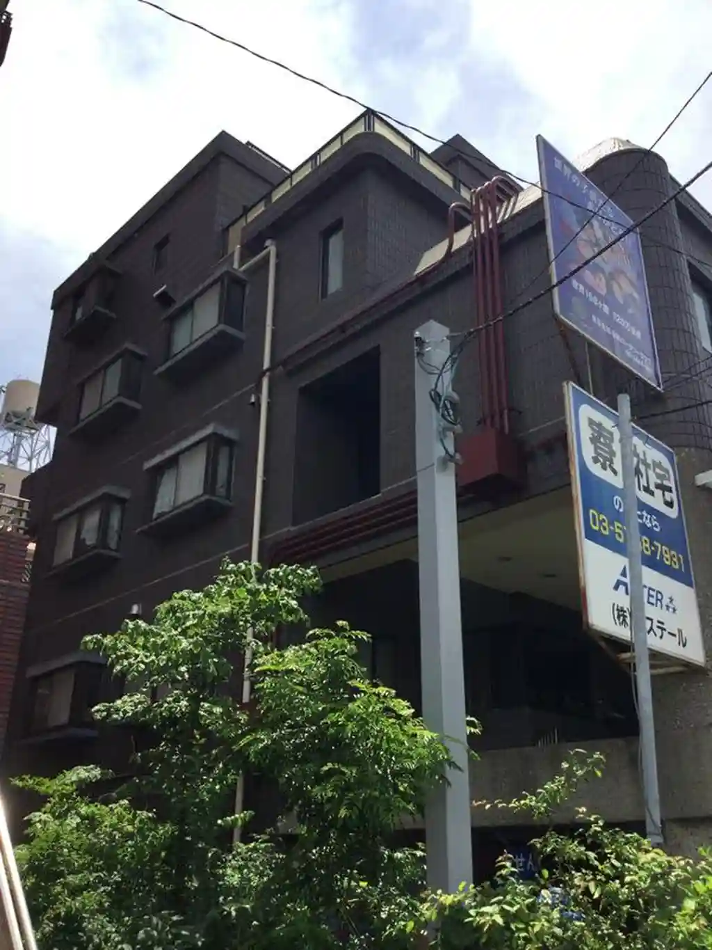 B・WOOD1990 外観