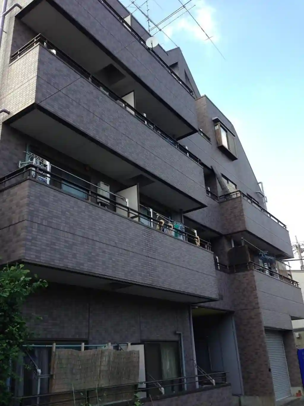 マンション稲村 外観