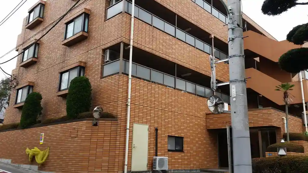 ファミネス天神山 外観