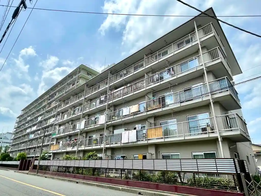 全国勤労者福祉協会わらび住宅 外観