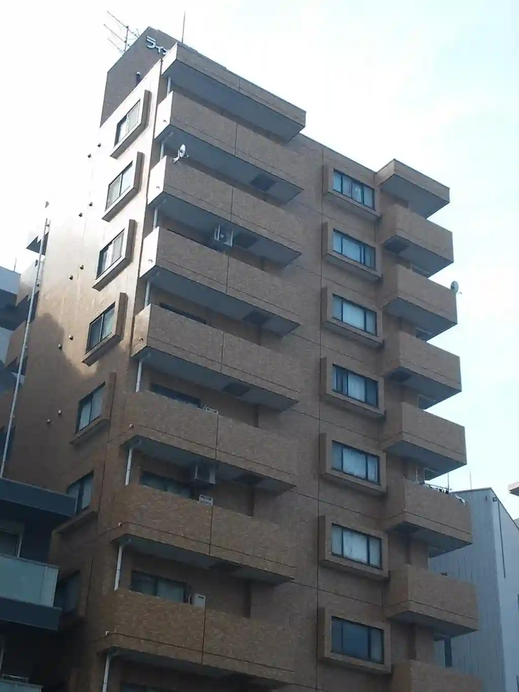 ライオンズマンション東神奈川 外観