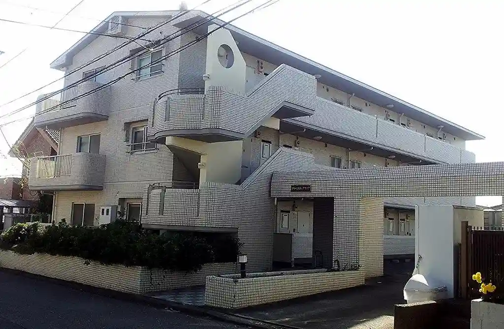 グリーンヒルアゼリア 外観