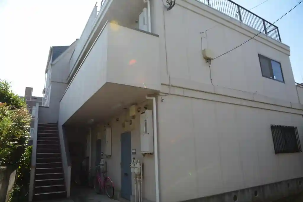 アポニー 外観