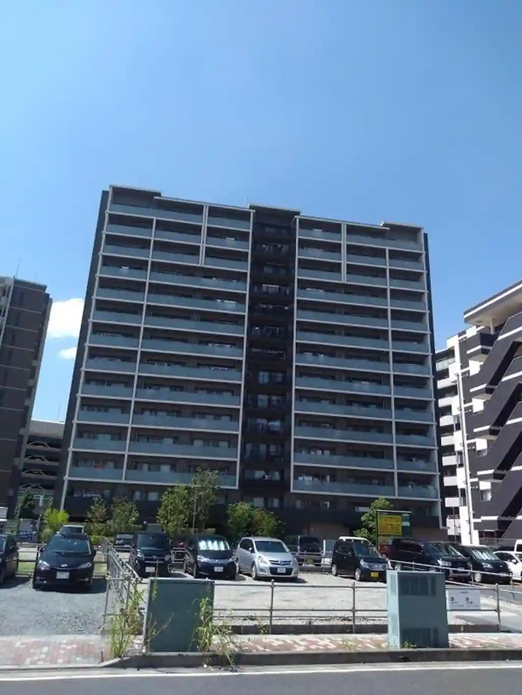 プレイズ三郷中央 外観