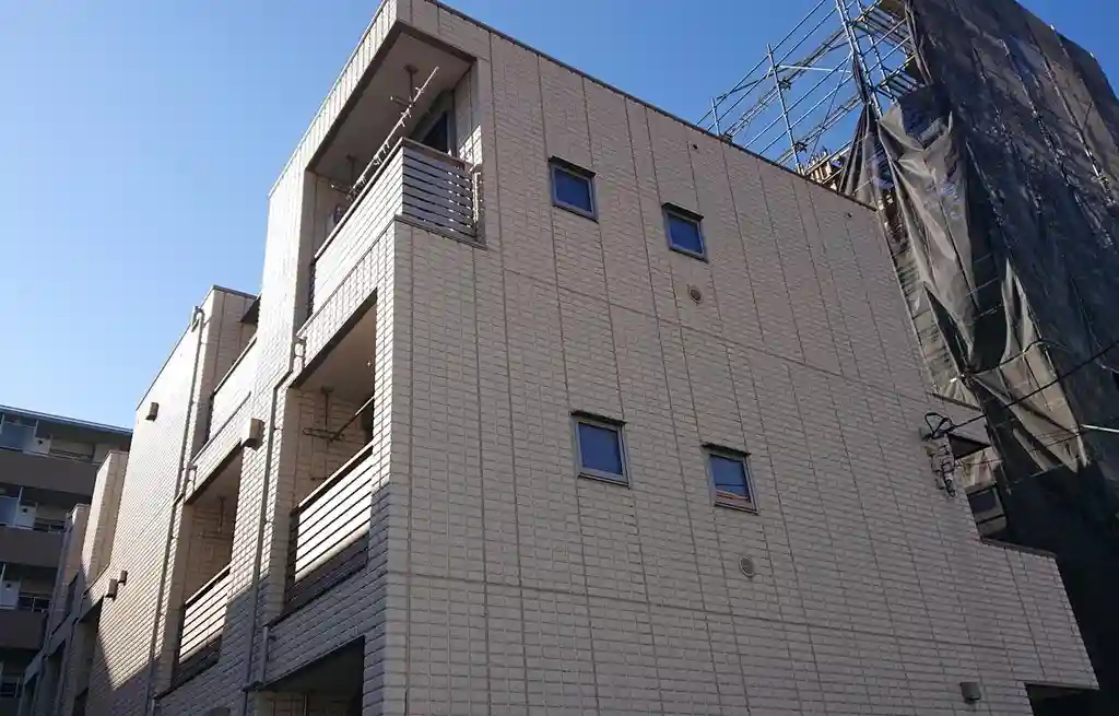 シュロス志村 外観