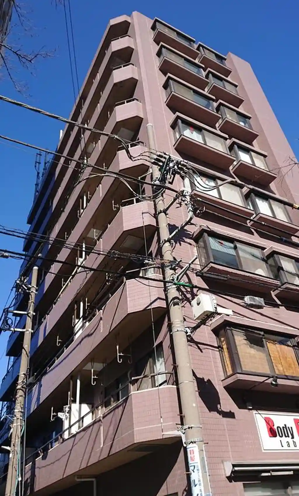 リラパレス 外観