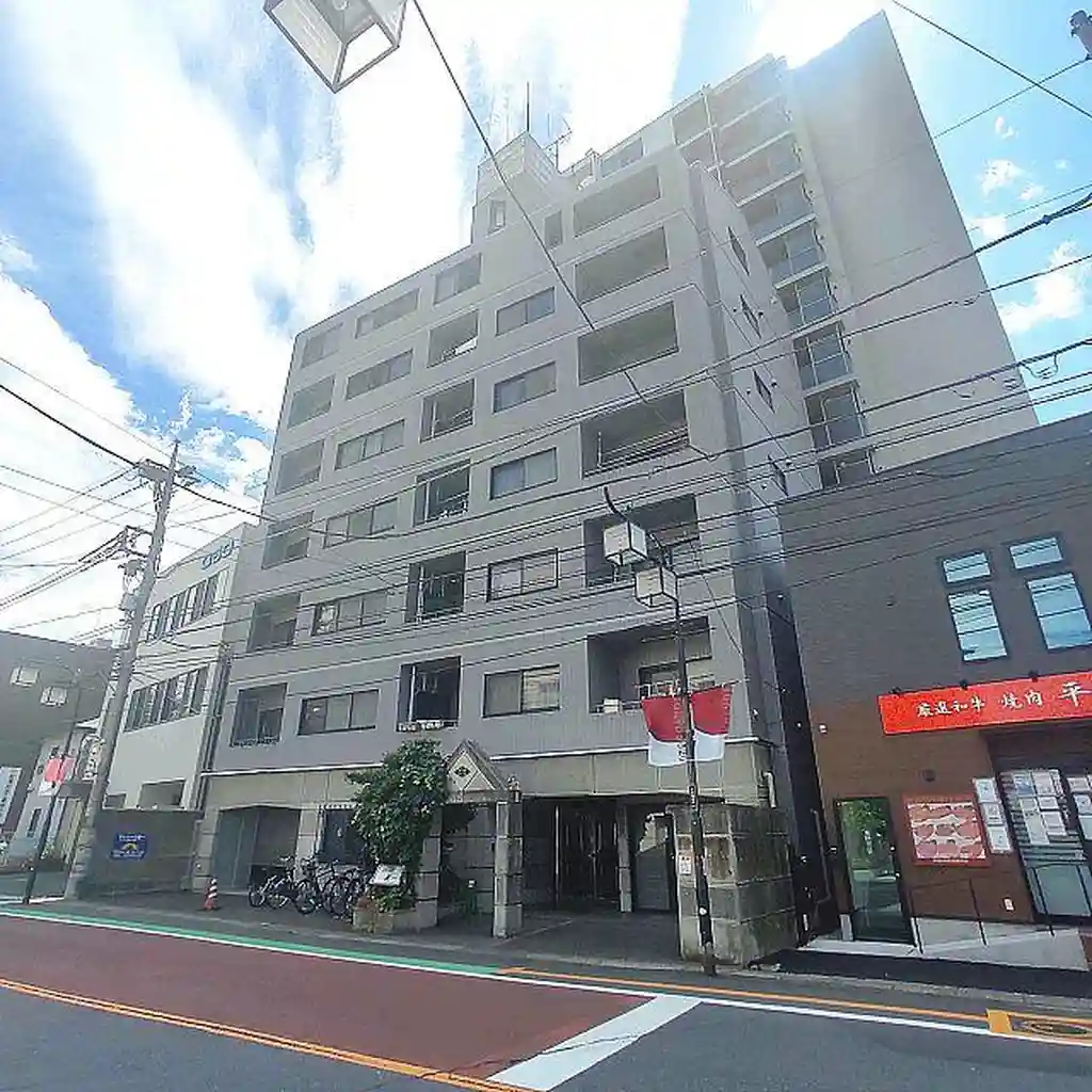 ラトゥール越一 外観