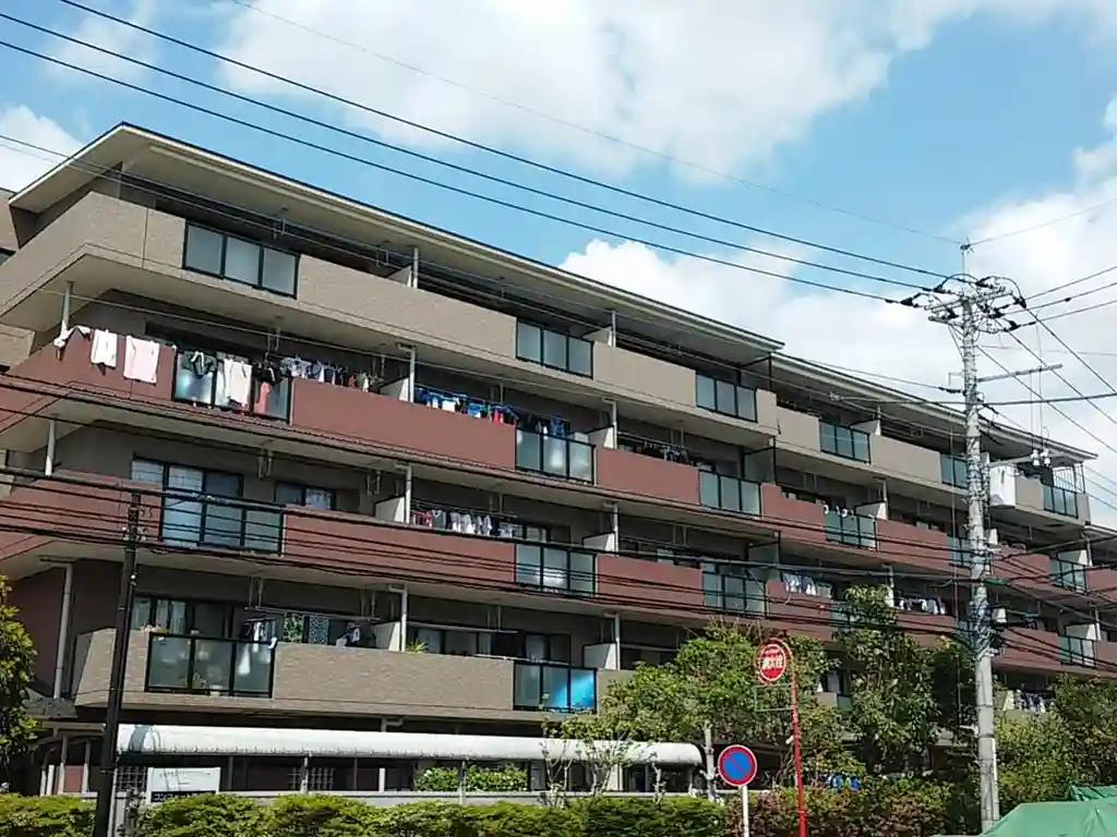 コンフォート宮の森 外観