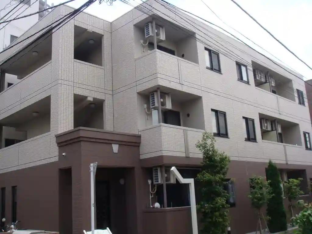シルバストン 外観