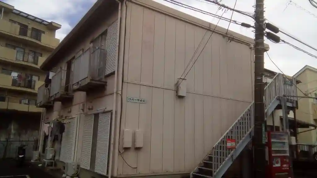 リバーサカエ 外観