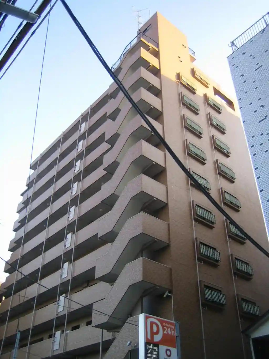 グランイーグル川崎駅前通 外観