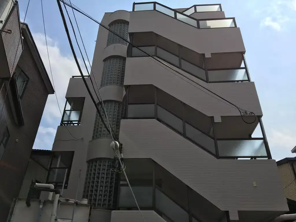 アミューズ中山 外観