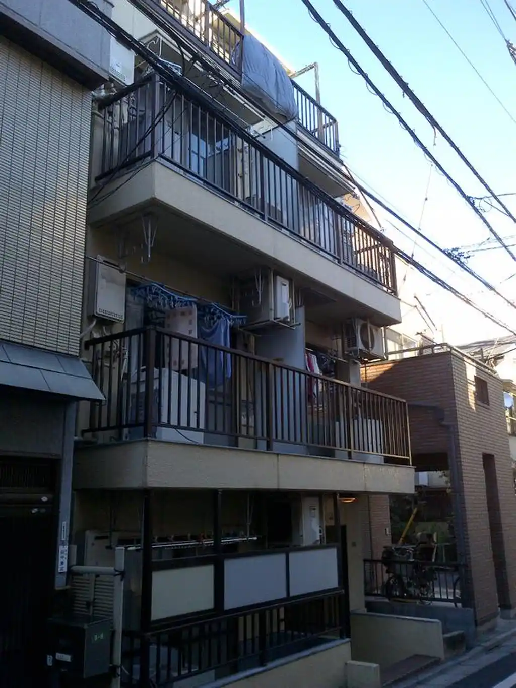 DRホームズ千駄木 外観