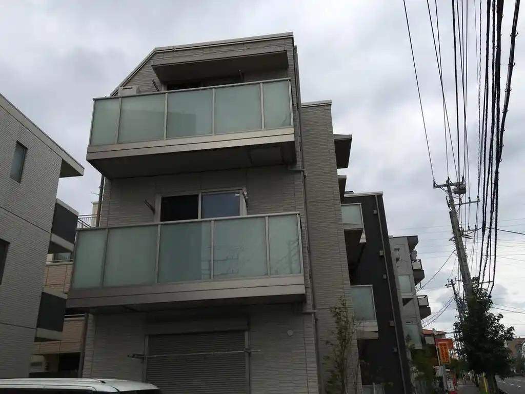 VIA LUCE 外観