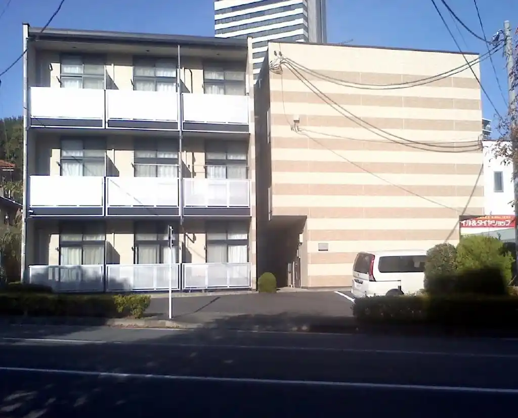 レオパレスグリーンリーブズ 外観
