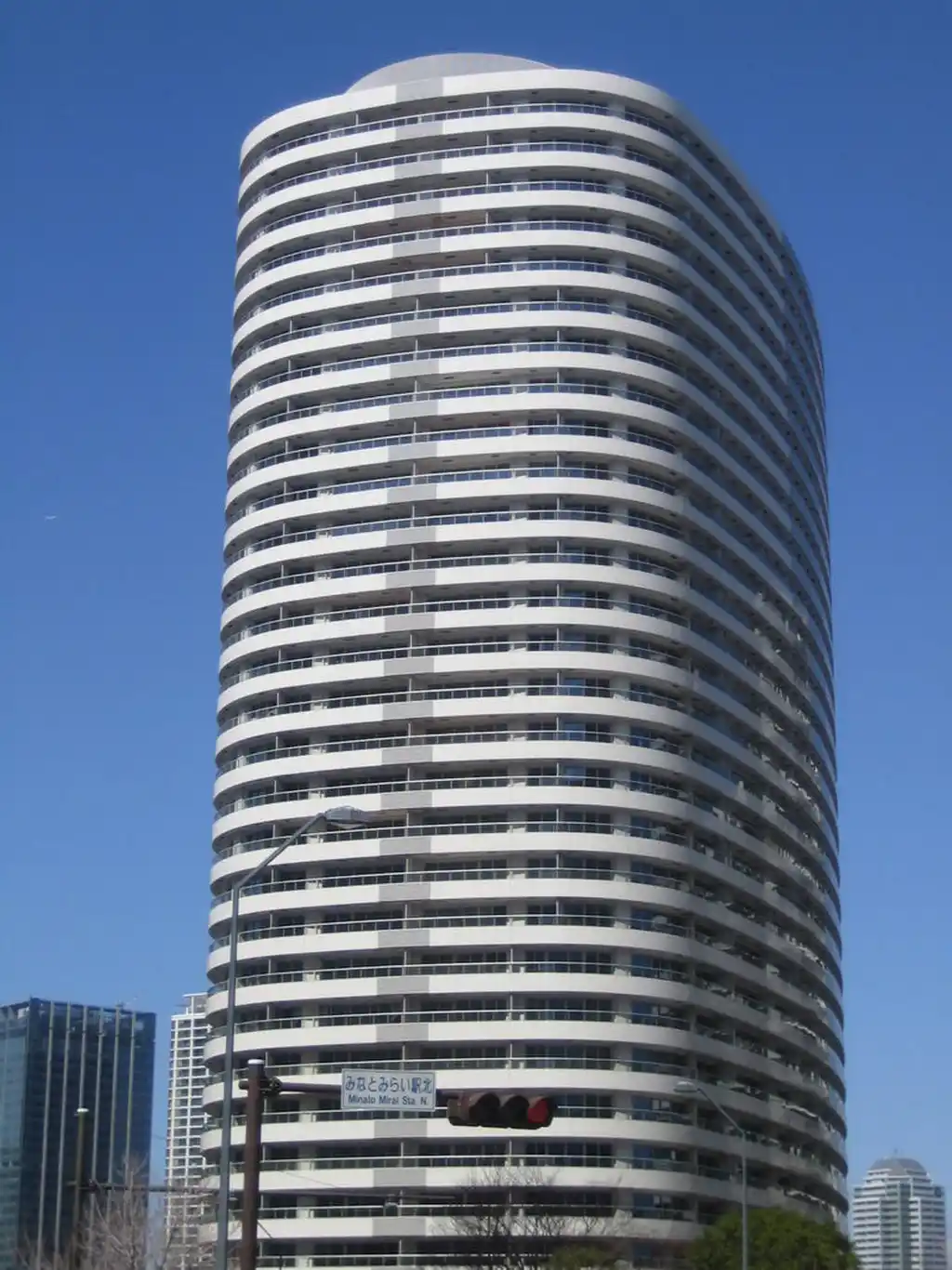 M.M.TOWERS FORESIS L棟C 外観