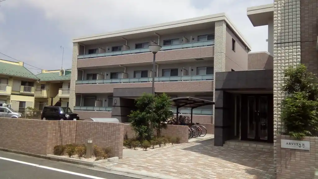 アルビータ・L 外観