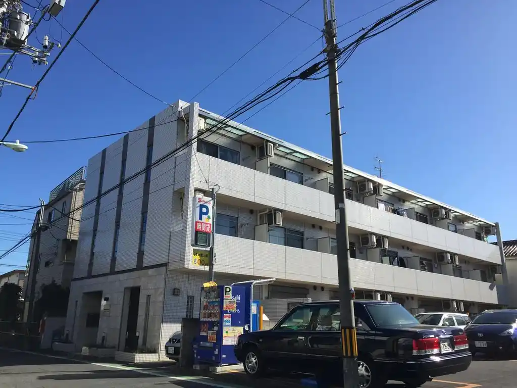 ホワイトフラット 外観