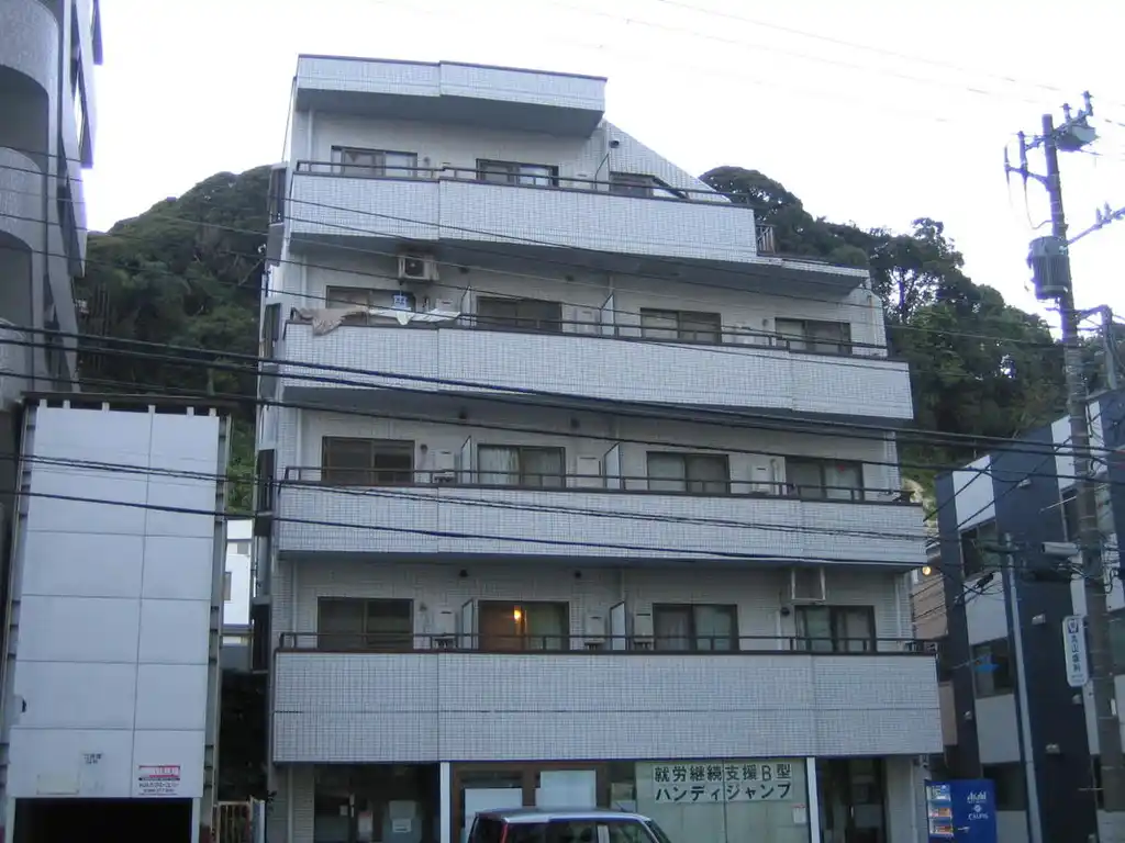 アーディンモリ 外観