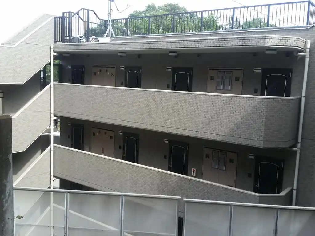 アビタシオン根岸3 外観