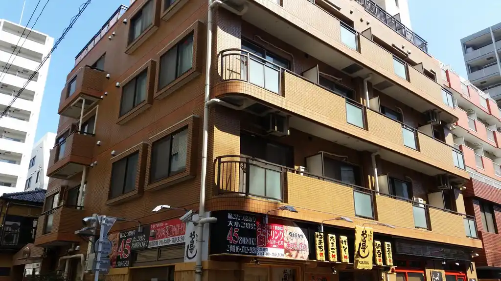 なあ・ま成岩 外観