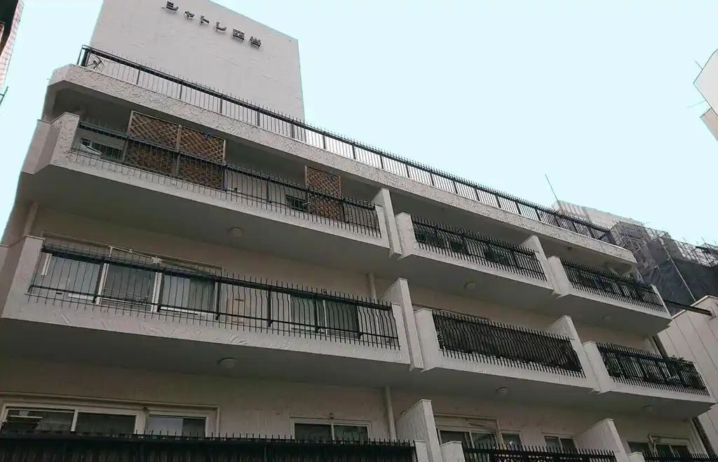 シャトレ四谷 外観