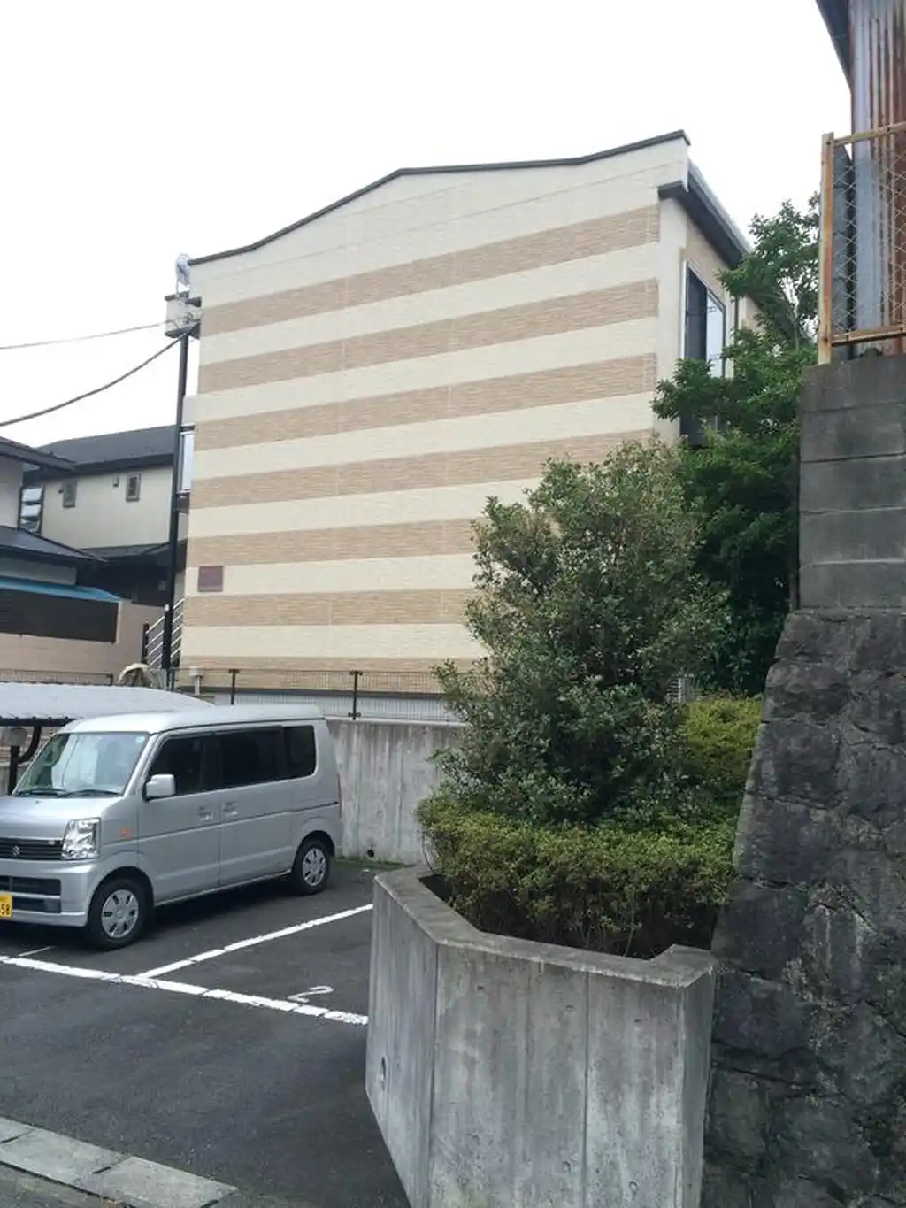 レオパレスアルファード 外観