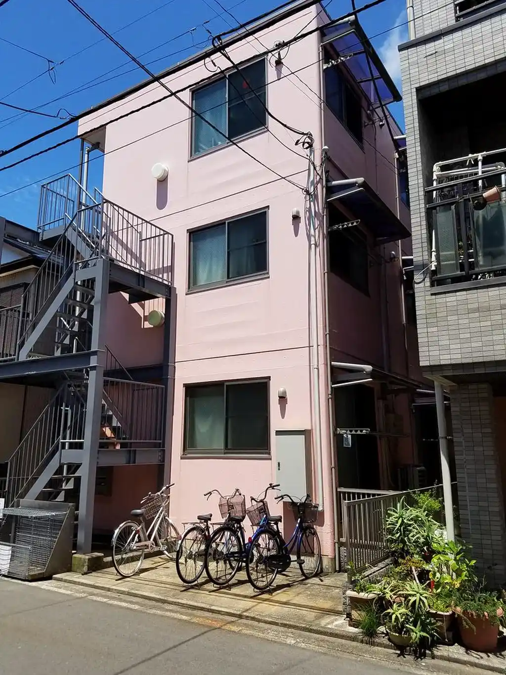 シンケンビル県立大学 外観