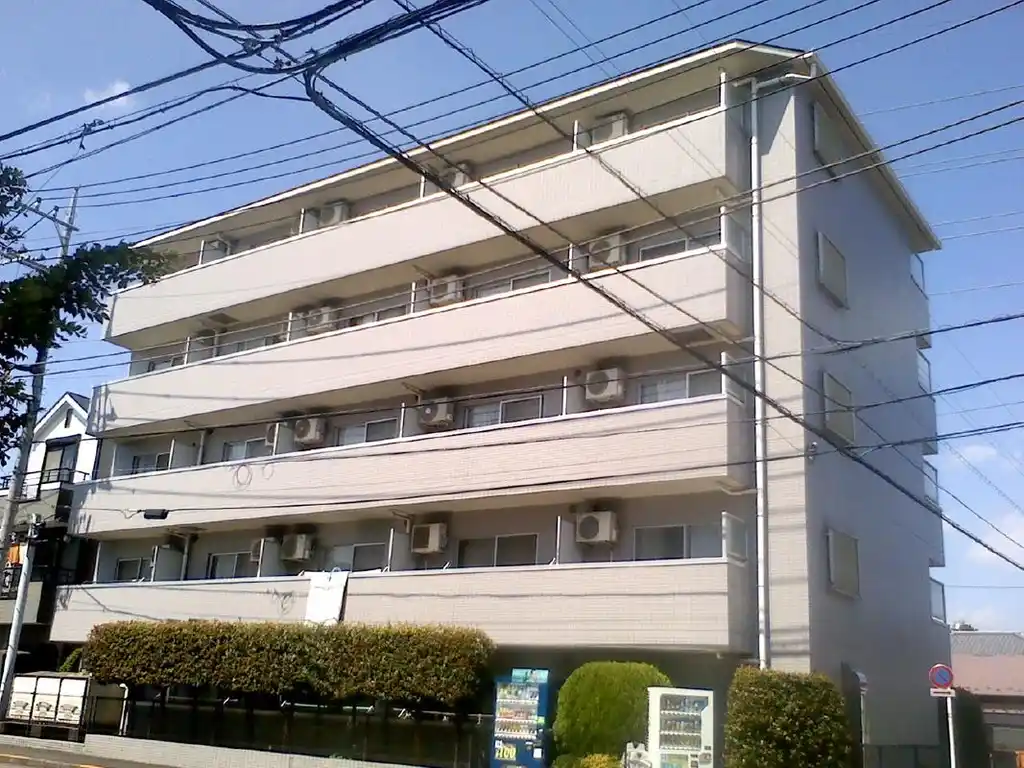 ウィング子安 外観