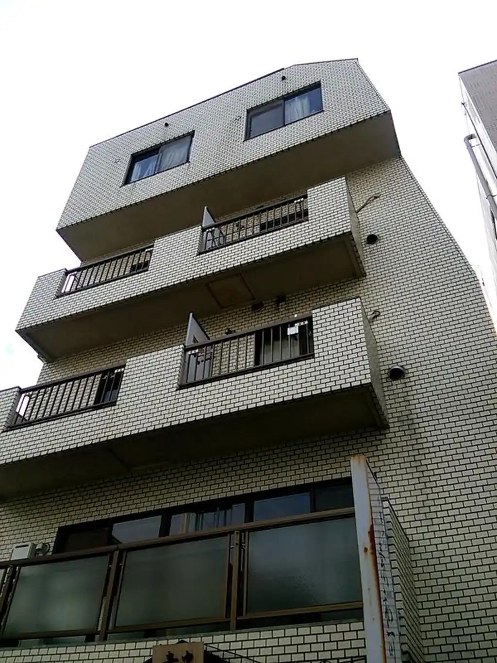 アルページュ 外観